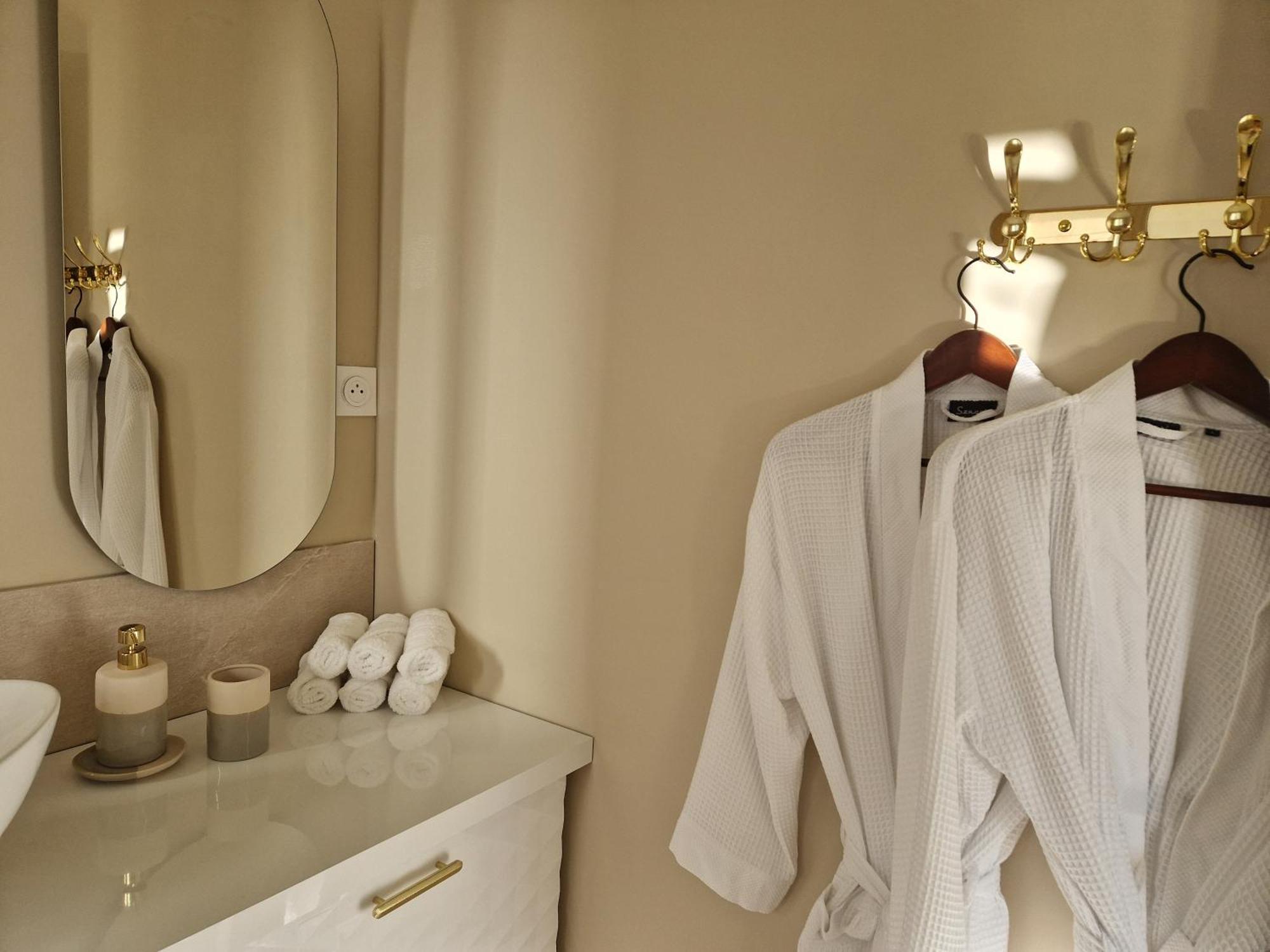 La Suite 1828 Hure Luaran gambar